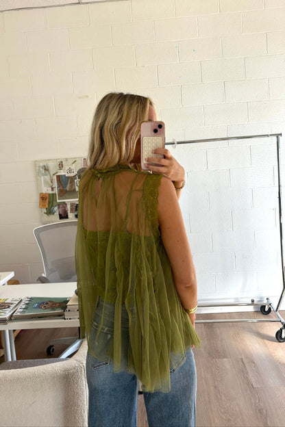 Woodland Lace Veil Top